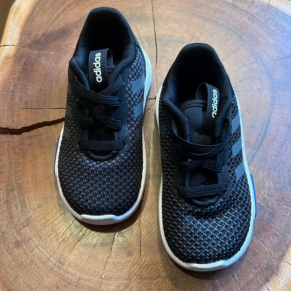 Adidas Kids tennis shoe size 5